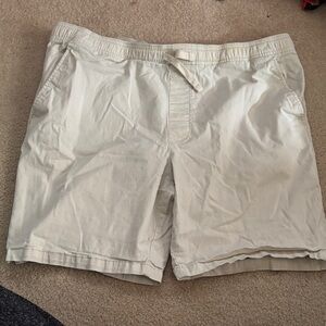 Casual Cream Shorts Men’s